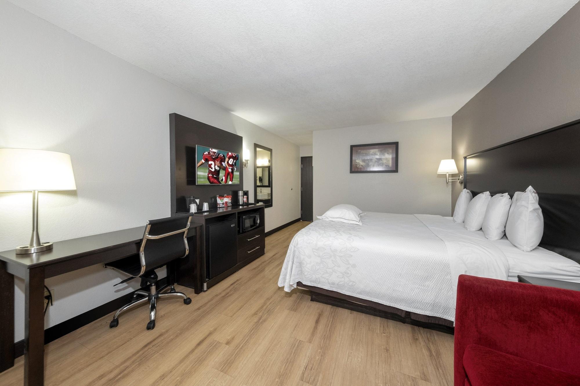 Red Roof Inn Plus+ Гантсвілл Екстер'єр фото