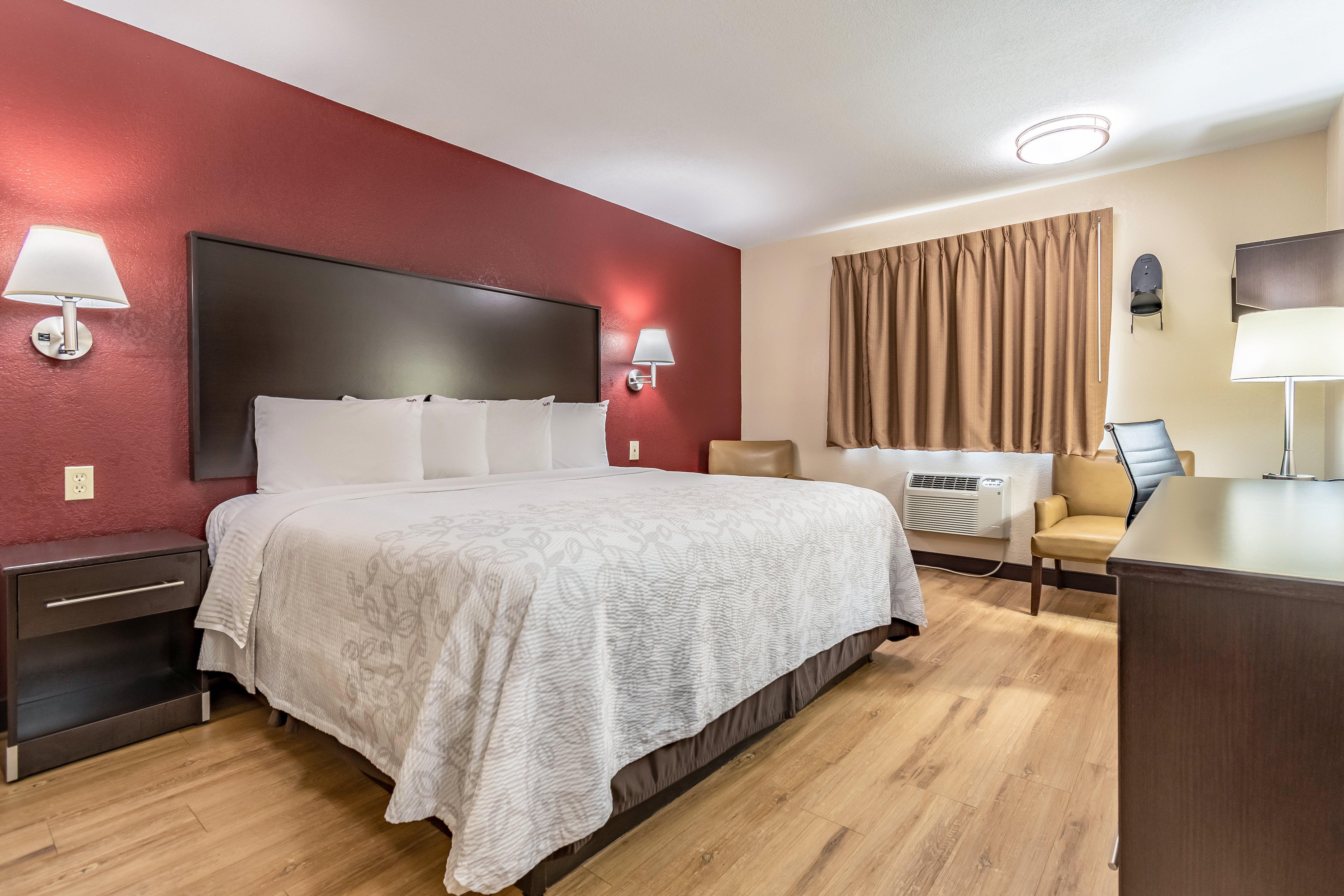 Red Roof Inn Plus+ Гантсвілл Екстер'єр фото