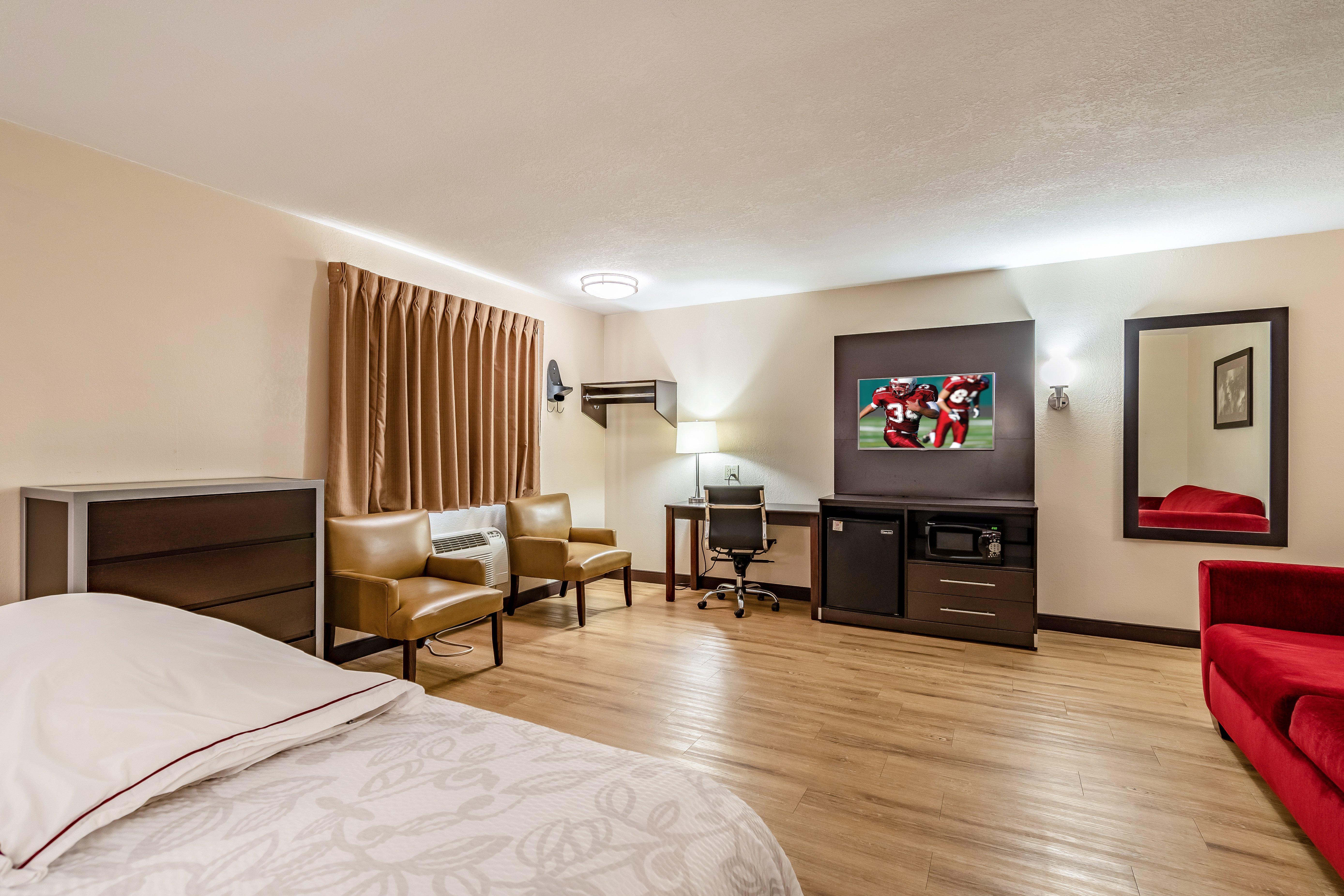 Red Roof Inn Plus+ Гантсвілл Екстер'єр фото